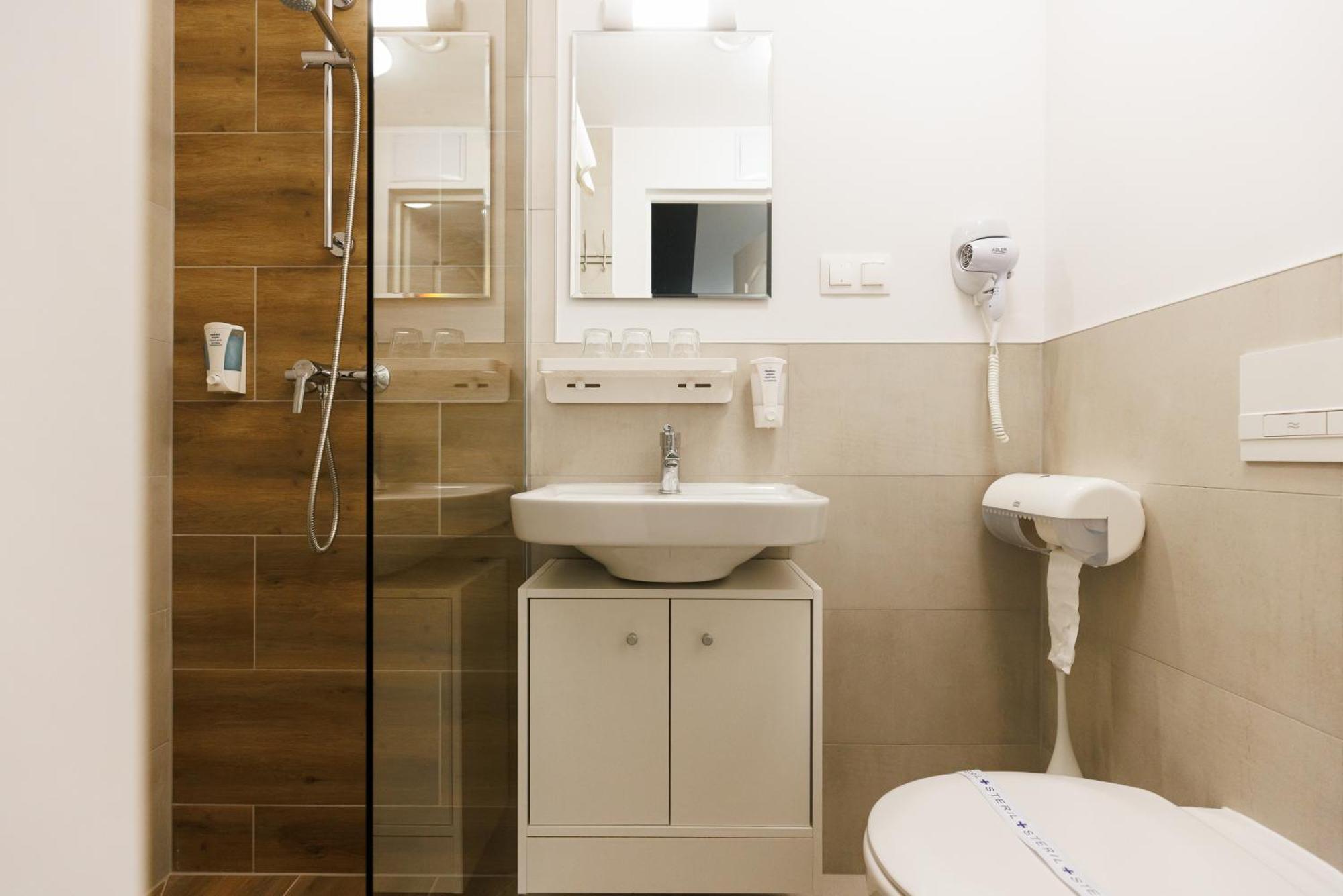 Safari Hotel Сегед Екстериор снимка
