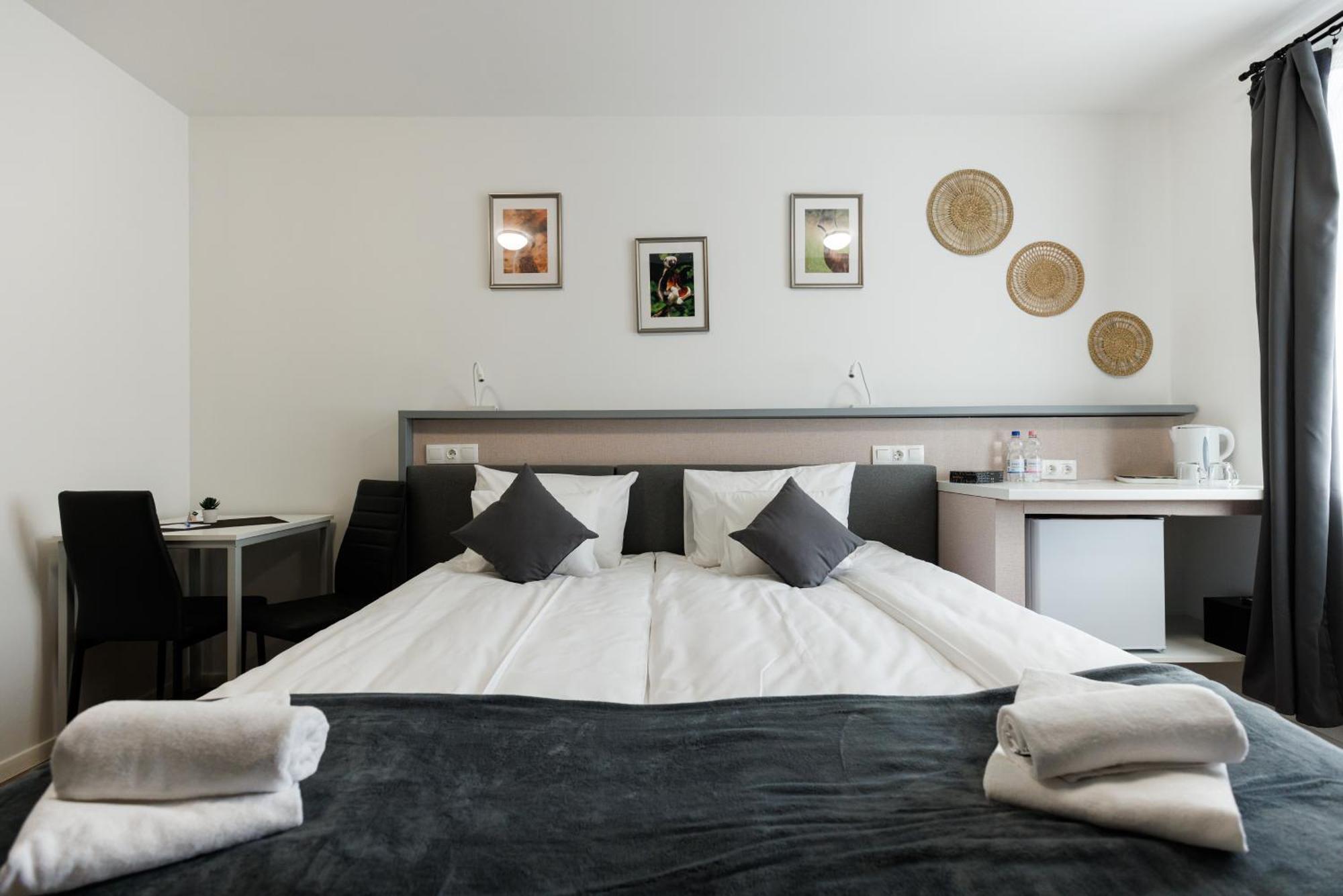 Safari Hotel Сегед Екстериор снимка