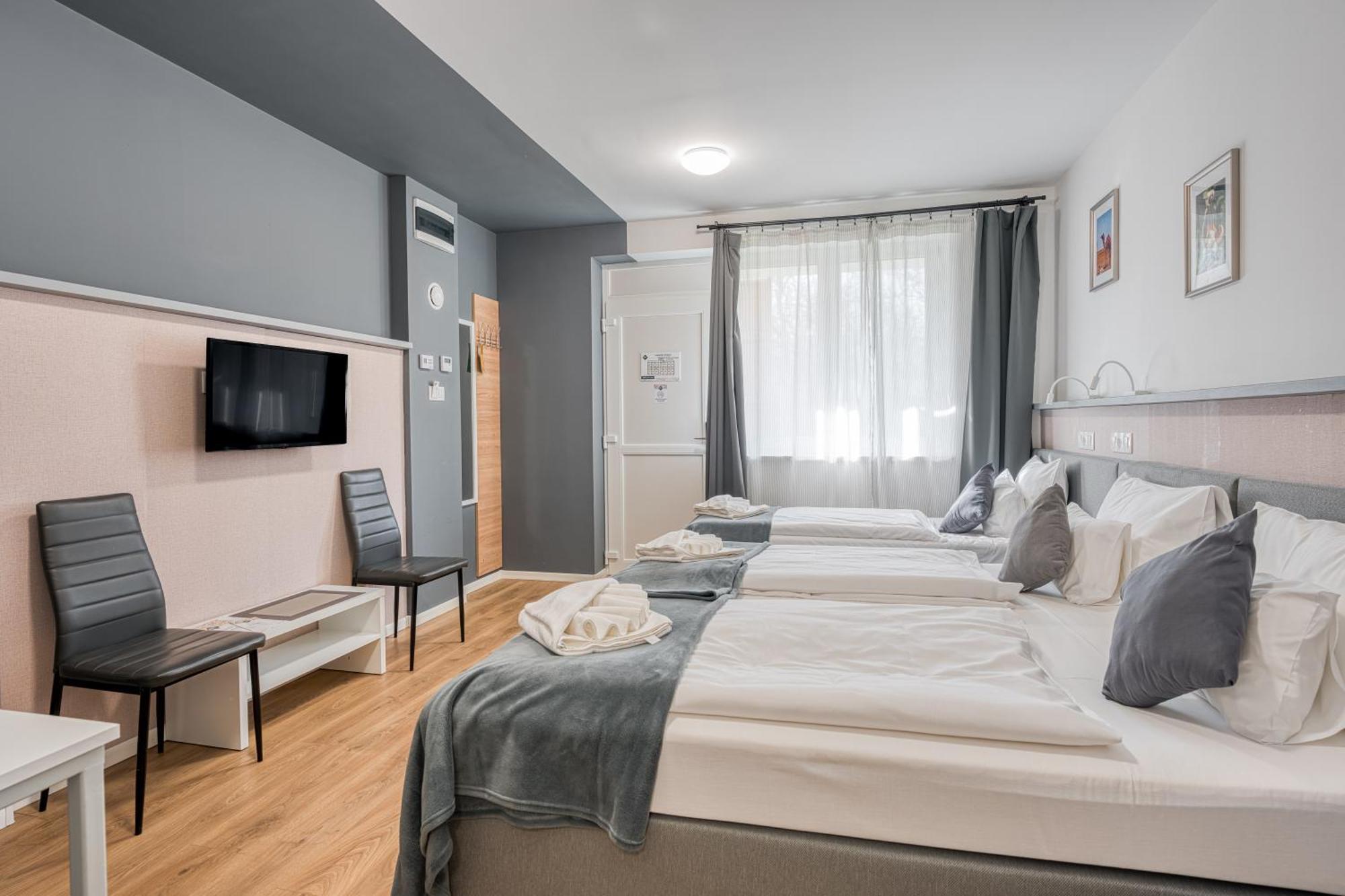 Safari Hotel Сегед Екстериор снимка