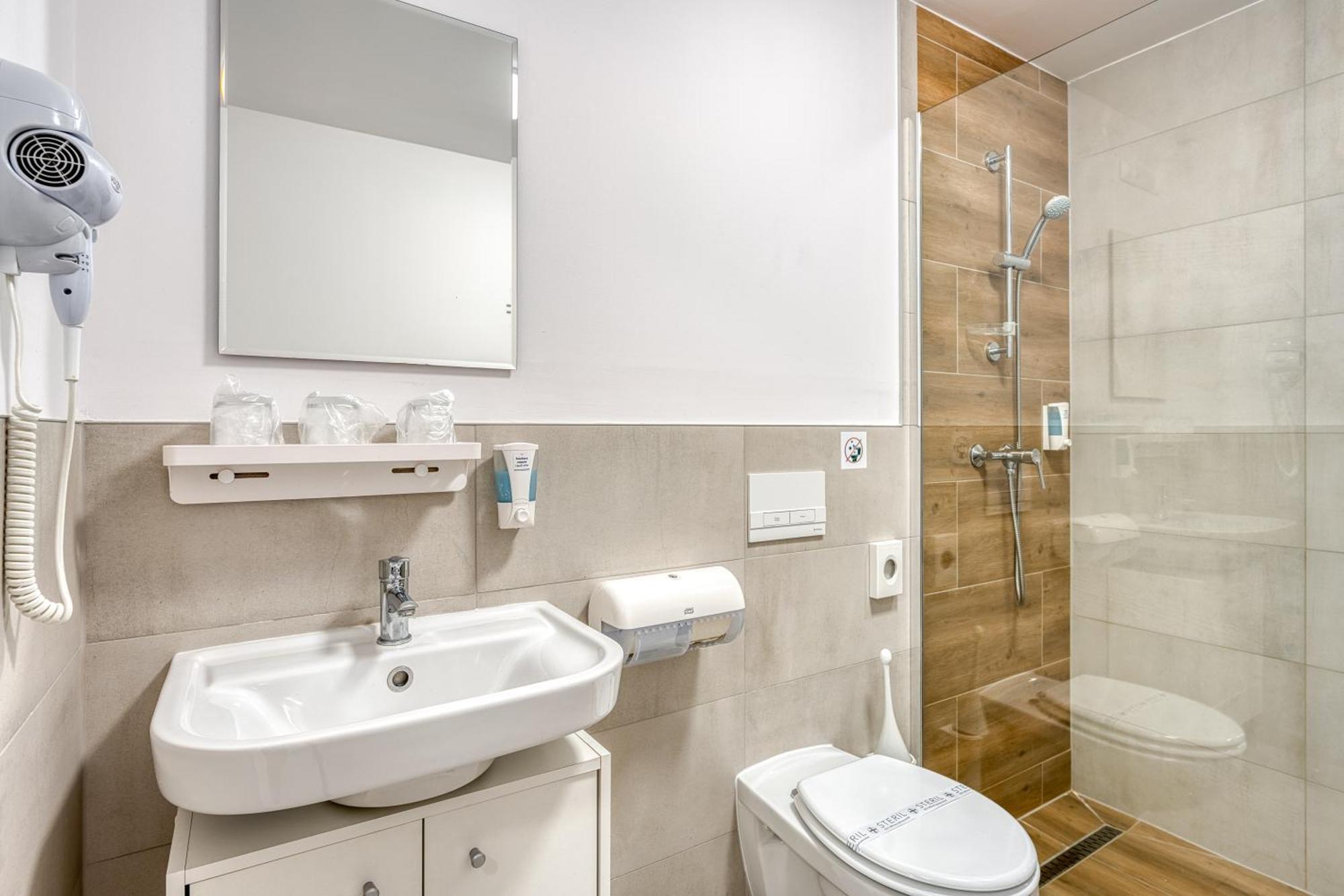 Safari Hotel Сегед Екстериор снимка