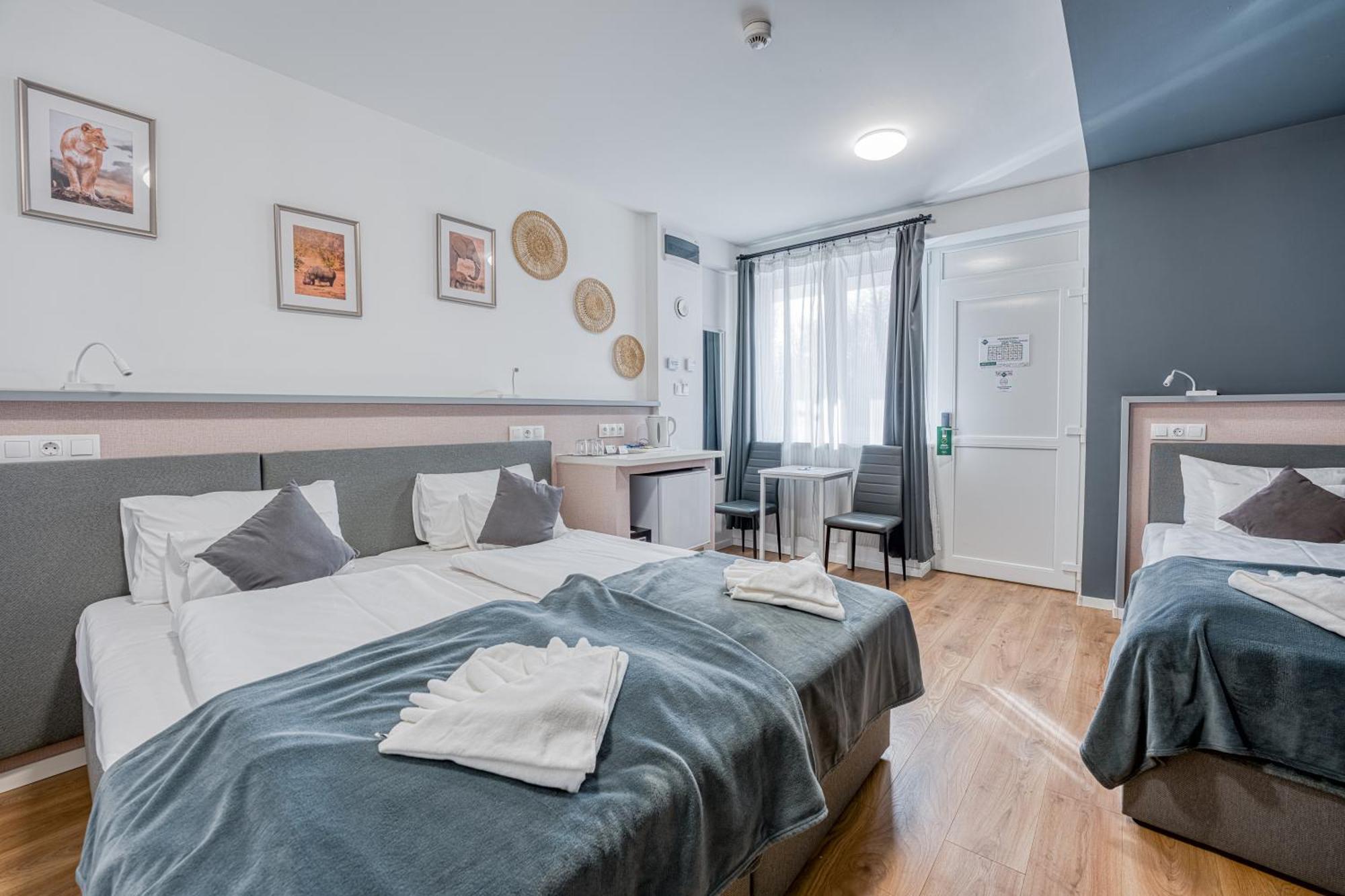 Safari Hotel Сегед Екстериор снимка